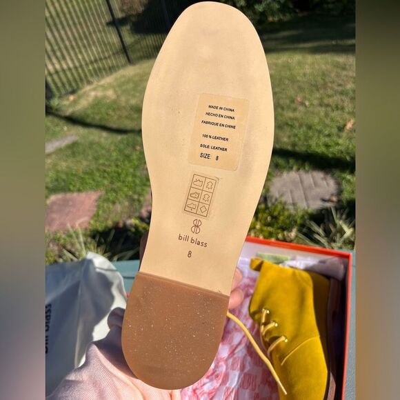 Bill Blass Maggie Desert Suede Boots NIB - Picture 8 of 9